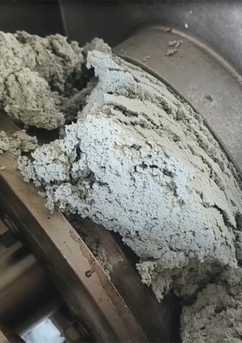 Biopharmaceutical pressing: pulp dewatering and squeezing, solid-liquid separation of granular and powdery materials